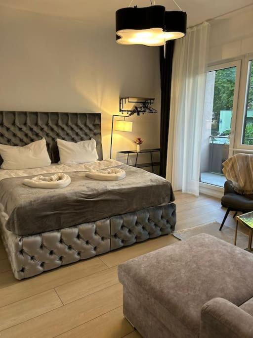 Duplex Apartment Ullstein- 4 Bedrooms, 2 Bathrooms, Living Room, 2 Parking Spaces, Boxspringbeds, Family & Business Apartment! Berlin Exterior foto